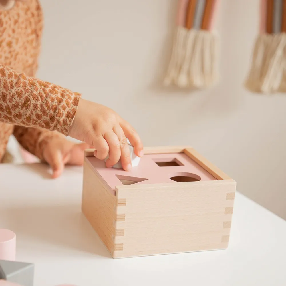 label-label-shape-sorting-box-pink (1).webp