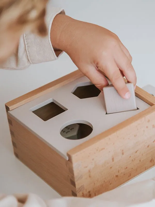 label-label-shape-sorting-box-nougat (1).webp