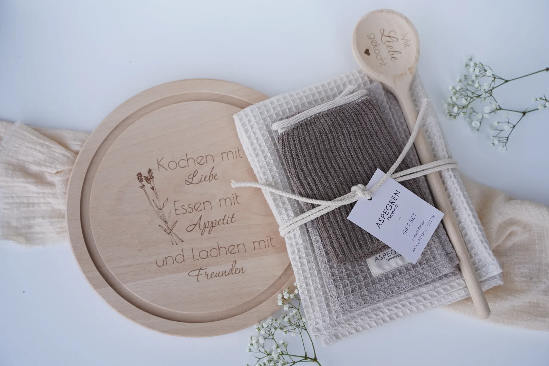 Geschenkset Geschirrtücher, Kochlöffel und Vesperbrettchen