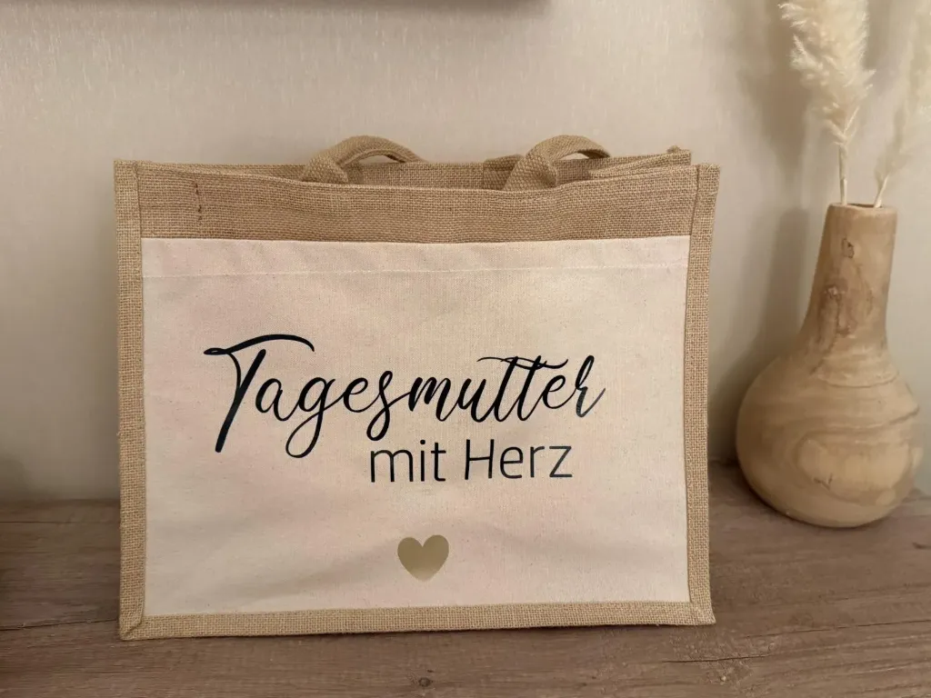 Jute Bag "Tagesmutter mit Herz" (Jute Bag S)