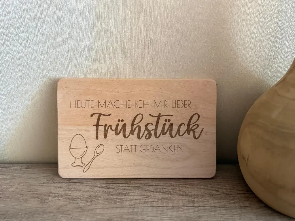 Brettchen "Frühstück statt Gedanken"