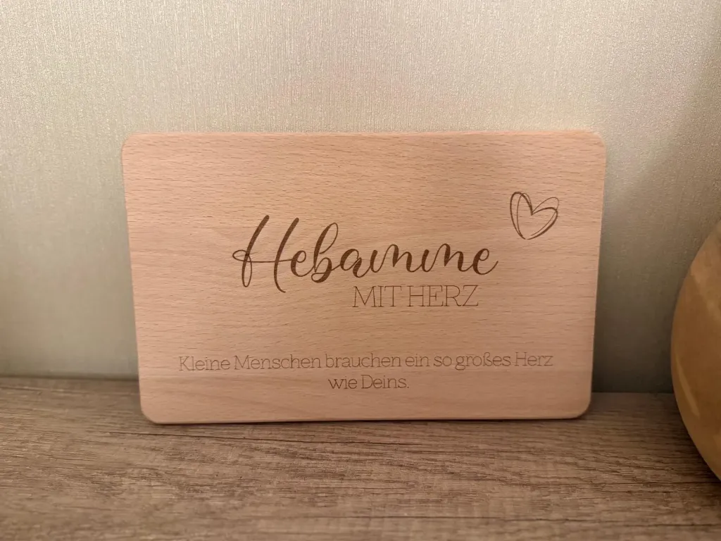 Brettchen - Hebamme mit Herz