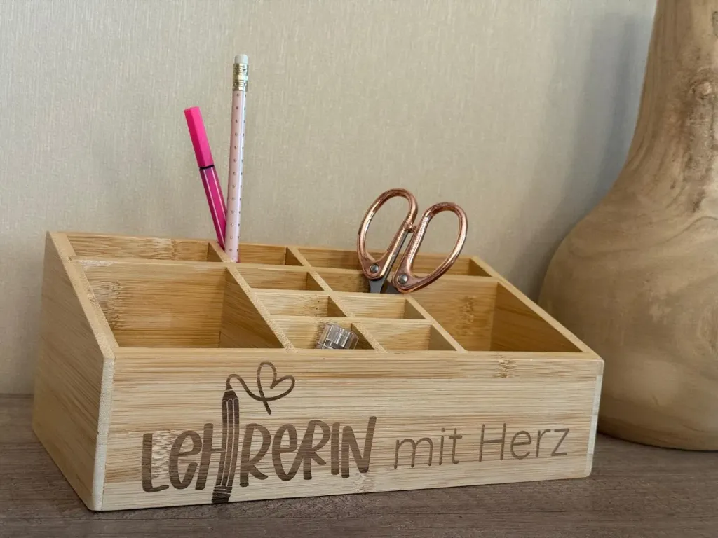 Schreibtischorganizer - Lehrerin mit Herz