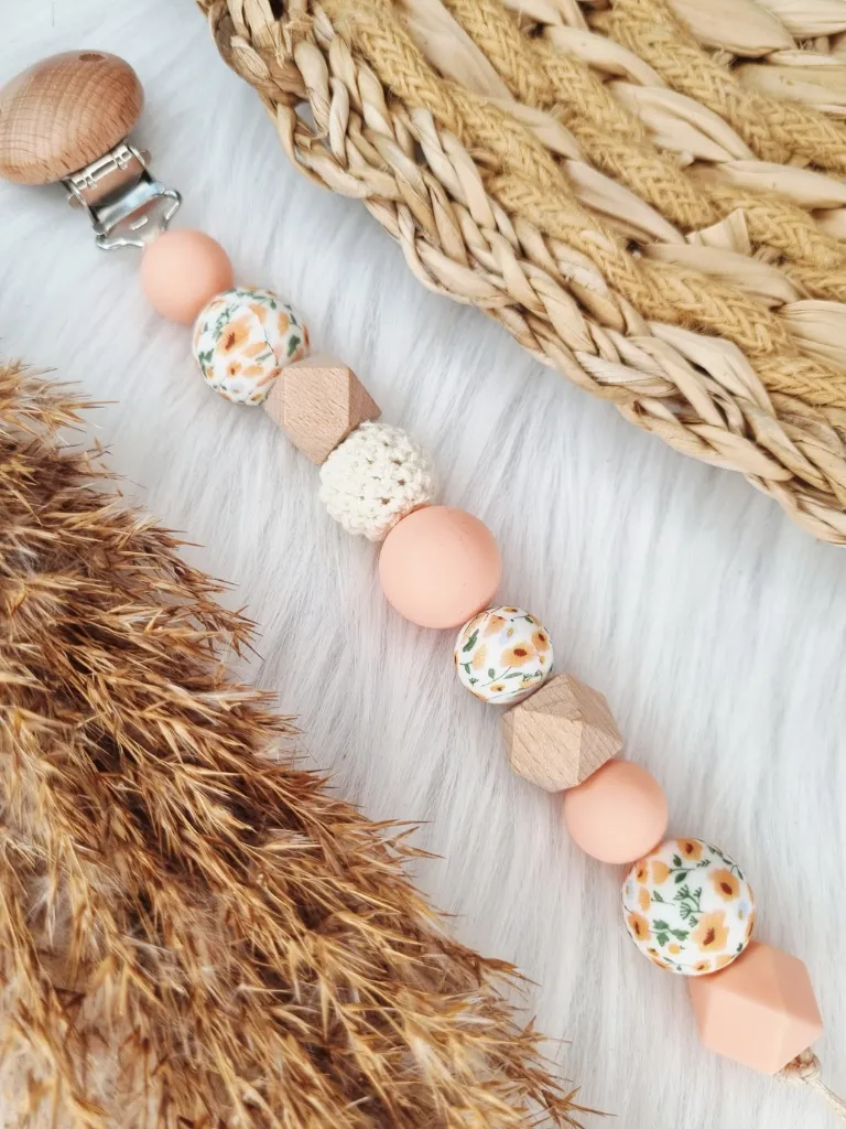 Schnullerkette - Blume pfirsich personalisiert (ohne Name)